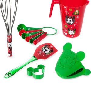 Never used out of box - Mickey Mouse and friends holiday baking set